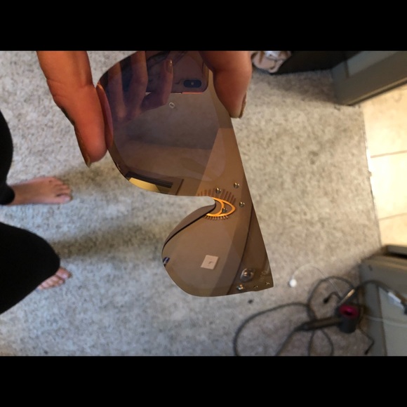 Quay sunglasses - Picture 1 of 3